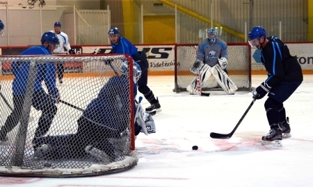 У хоккеистов «Барыса» появились новые тренировочные майки