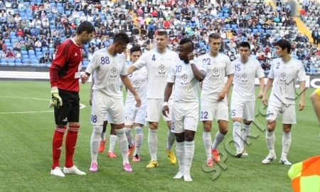 <strong>«Астана» по итогам первого тайма играет вничью с АИКом</strong>