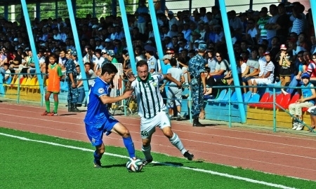 Фото с матча Премьер-Лиги «Атырау» — «Кайрат» 0:3