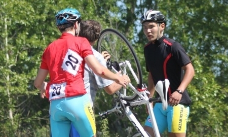 Три «завала» произошло на втором этапе велогонки «Школьник Казахстана»