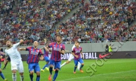 <strong>«Актобе» по итогам первого тайма проигрывает «Стяуа»</strong>