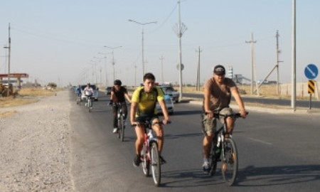 Шымкентские активисты организовали велопробег в честь дня рождения Абая Кунанбаева