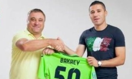 Улугбек Бакаев подписал контракт с ФК «Бухара»