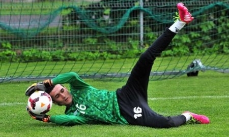 Таджикский футболист обещает научить казахстанцев, как нужно встречать гостей