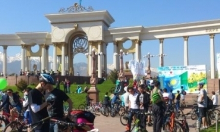 В Алматы для участия в велогонке зарегистрировалась тысяча желающих