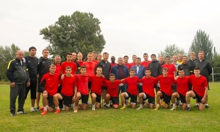 Аким области посетил тренировку «Кайсара»