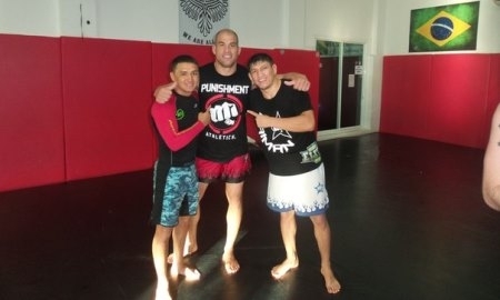 Три бойца «Алаш Прайд KZ» поучаствовали в семинаре Тито Ортиса