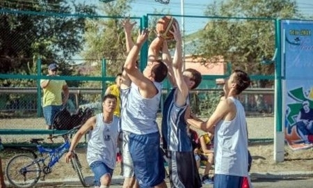 Молодежь Приаралья соревновалась в стритболе
