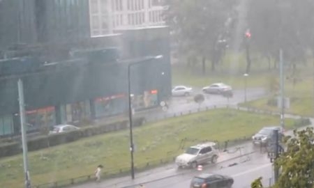 В Варшаве дождь с градом