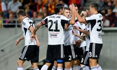 <strong>«Актобе» после первого тайма уступает «Легии»</strong>