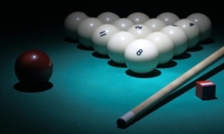 Два казахстанца вышли в 1/4 финала ЧМ по бильярду в Иссык-Куле