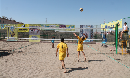 В Шымкенте прошли игры по пляжному волейболу на Кубок РК
