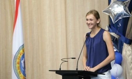 Рыпакова пожелала преподавателям своей альма-матер набраться терпения