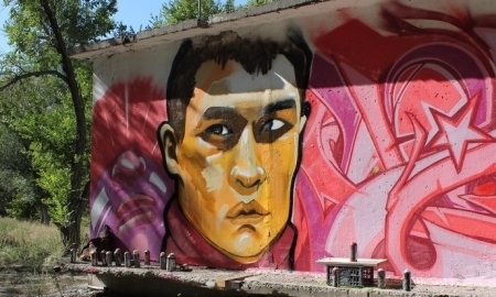 Вслед за Головкиным алматинские граффитисты нарисовали Сапиева