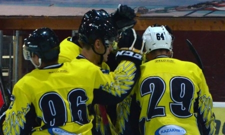 <strong>«Сарыарка» завоевала Кубок Открытия нового сезона ВХЛ</strong>