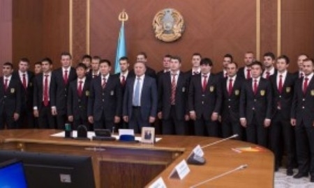 Аким Карагандинской области принял «Шахтёр»