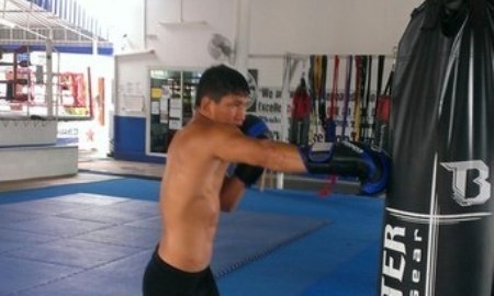 Видео тренировки Куата Хамитова в Таиланде