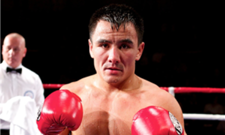 Жанат Жакиянов одержал 10 побед на профи-ринге