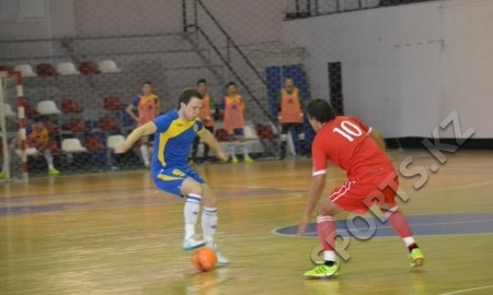 Сборная Казахстана выигрывает после первого тайма у Грузии