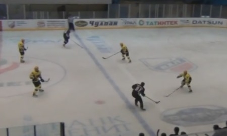 Видеообзор матча ВХЛ «Нефтяник» — «Сарыарка» 4:3 