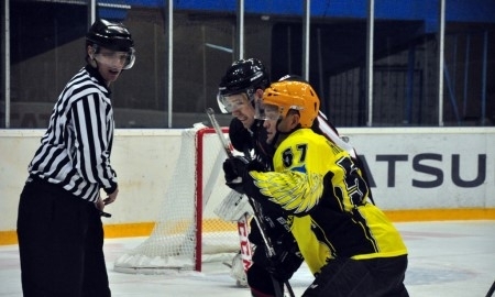 Фоторепортаж с матча ВХЛ «Нефтяник» — «Сарыарка» 4:3