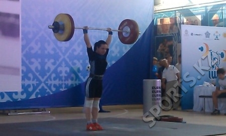 <strong>Тяжелоатлетка Маргарита Елисеева принесла первое «золото» Казахстану в Инчхоне</strong>