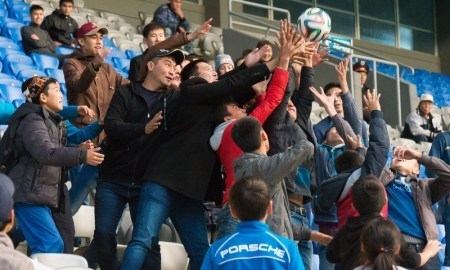 Матчи 26-го тура Премьер-Лиги посетили 21 500 зрителей