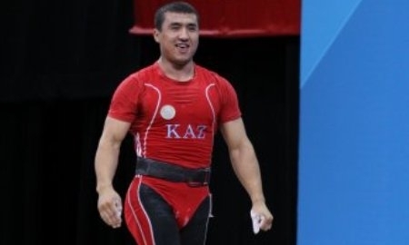 <strong>Штангист Алмас Утешов принес «серебро» Казахстану на Азиаде</strong>