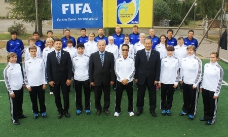 Хоуп Пауэлл проводит семинар в Алматы 