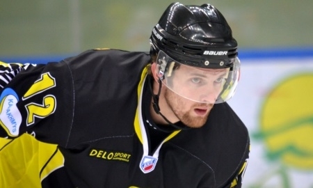 Фоторепортаж с матча ВХЛ «Сарыарка» — «Ермак» 3:2 