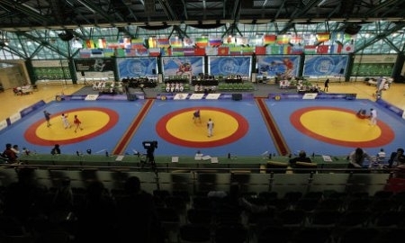 Казахстанки выиграли «золото» и «серебро» молодежного чемпионата Мира по самбо