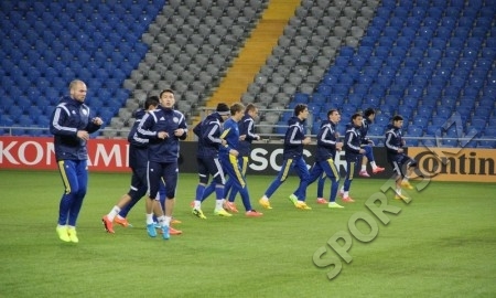 Фоторепортаж с предматчевой тренировки сборной Казахстана