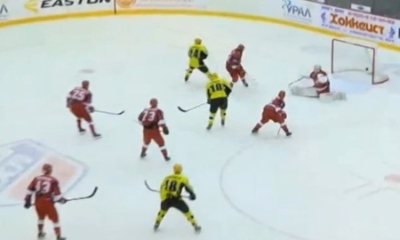 Видеообзор матча ВХЛ «Ижсталь» — «Сарыарка» 2:4