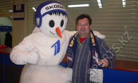 Станиславу Сарсекову — 45