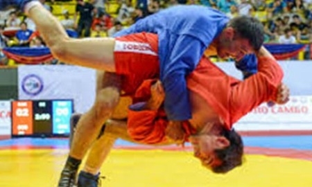 Четверо жамбылцев вернулись с наградами чемпионата мира по самбо