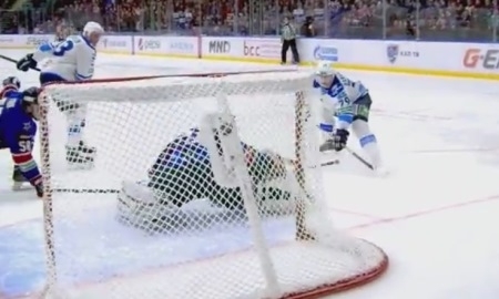 Гол Михаила Рахманова в ворота СКА попал в Топ-10 лучших голов недели КХЛ 