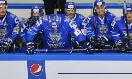 «Снежные Барсы» разгромлены «Кристаллом»