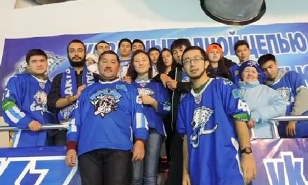 Фан-клуб «Барыса» выступил в поддержку «Арыстана»