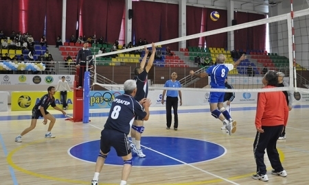 В Таразе начались волейбольные соревнования среди ветеранов