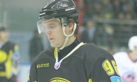 Олег Ломако — лучший нападающий октября в ВХЛ