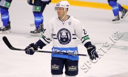 Хатчинсон снова приехал в Астану