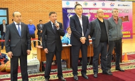 В Щучинске прошел парад открытия ЧРК среди женских команд