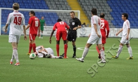 В прошлом сезоне стыковойматч выиграли семейские футболисты