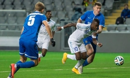 Дверь застыла в ожидании...