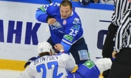 Редкие спортивные профессии в Казахстане: хоккейный тафгай
