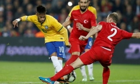 Бразилия разгромила Турцию