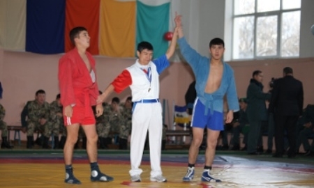 Казахстанские пограничники завоевали «серебро» на чемпионате по самбо