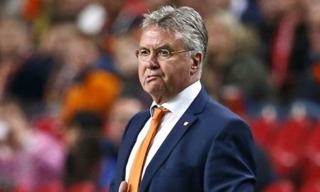 Хиддинк отказывается говорить об отставке