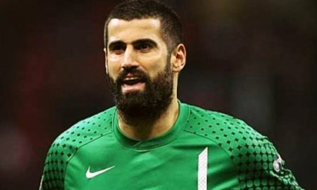 Поступок Волкана Демиреля в матче с Казахстаном вызвал серьезную потасовку