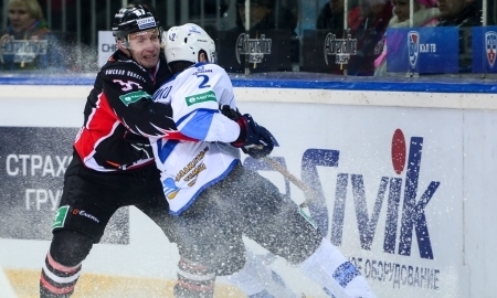 Фоторепортаж с матча КХЛ «Авангард» — «Барыс» 2:1 Б